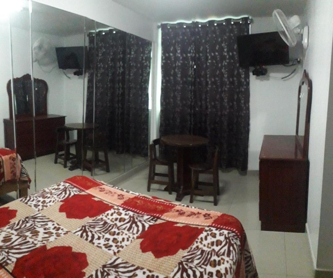 Hostal Suenos Ліма Екстер'єр фото
